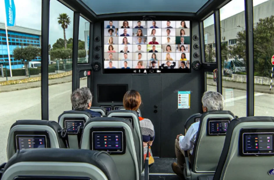 Sightseeing Bus — exterior azul